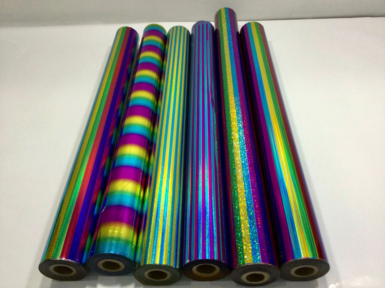 Holographic foil